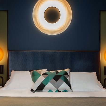โฮเต็ล หลุยซอง Hotel ปารีส ภายนอก รูปภาพ