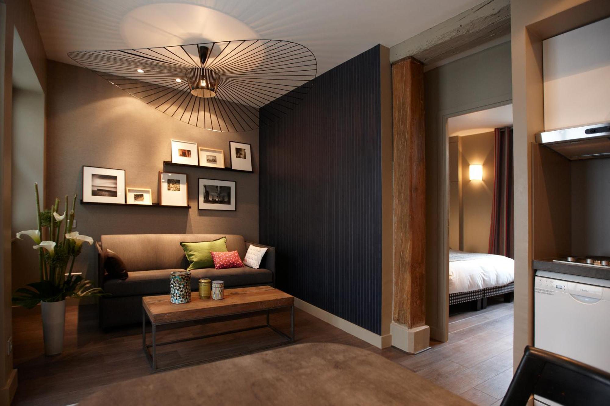 โฮเต็ล หลุยซอง Hotel ปารีส ภายนอก รูปภาพ